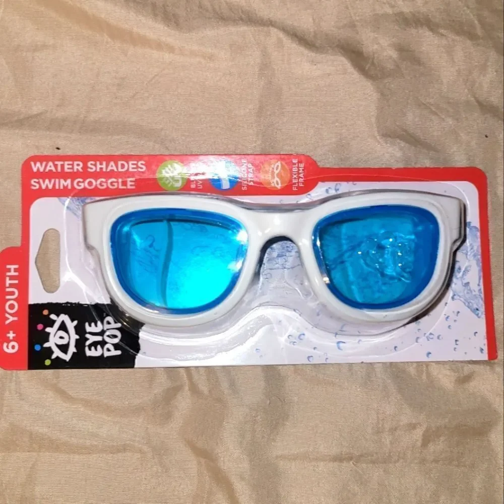 Swim goggles